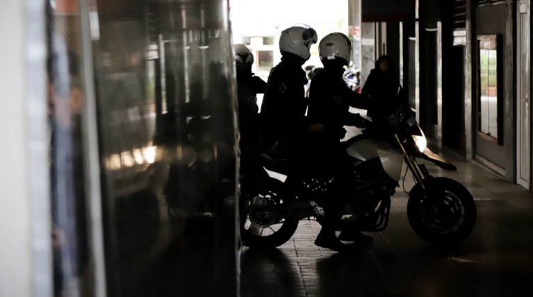 Ληστές με κουκούλες εισέβαλαν σε σπίτι στο Πόρτο Ράφτη