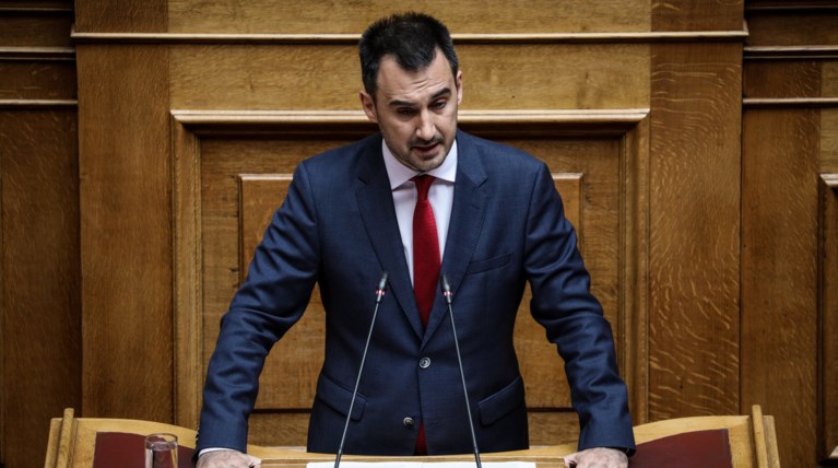 Χαρίτσης: Δεν θα σπεκουλάρουμε πάνω στο θέμα του προσφυγικού