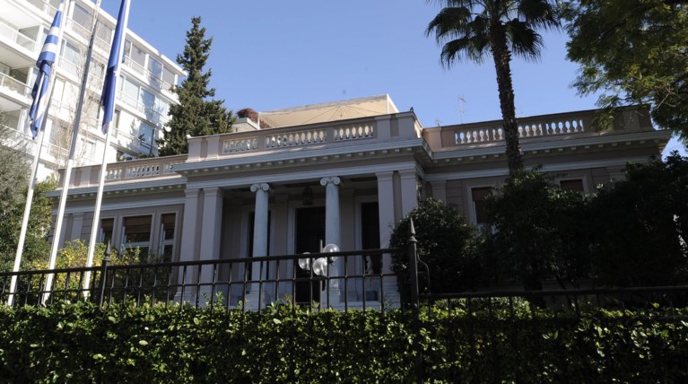 Σύσκεψη Μαξίμου: Άμεση εμπλοκή του ΥΠΕΣ στο μεταναστευτικό