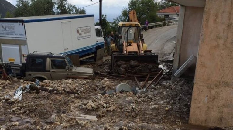 27.000 κεραυνοί, μεγάλα ύψη βροχής και 38 βαθμοί στην Κρήτη