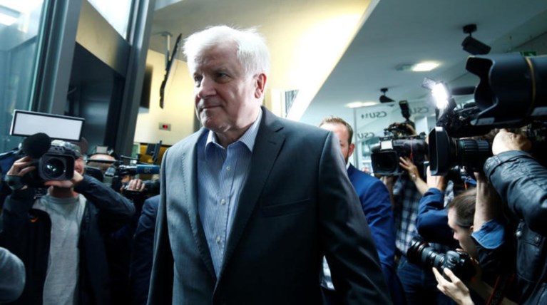 Ζεεχόφερ:Αν δεν βοηθήσουμε Eλλάδα-Τουρκία οι μετανάστες θα φτάσουν Γερμανία