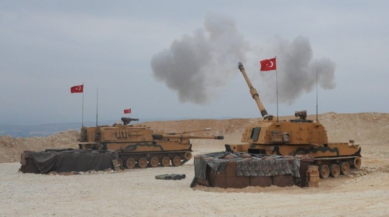 Κούρδοι-Άραβες: Τουλάχιστον δύο νεκροί από τους τουρκικούς βομβαρδισμούς