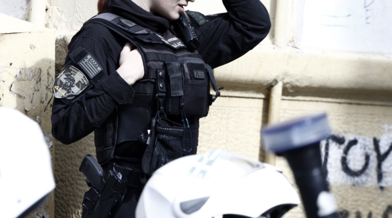 Ξυλοδαρμός μέχρι λιποθυμίας 14χρονων στο Αιγάλεω για ένα κινητό