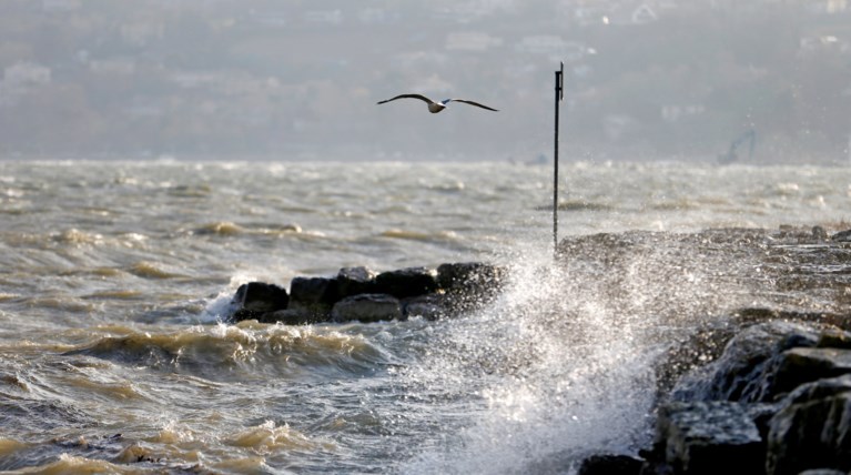 Έως 28 βαθμούς η θερμοκρασία, ισχυροί άνεμοι στο Αιγαίο