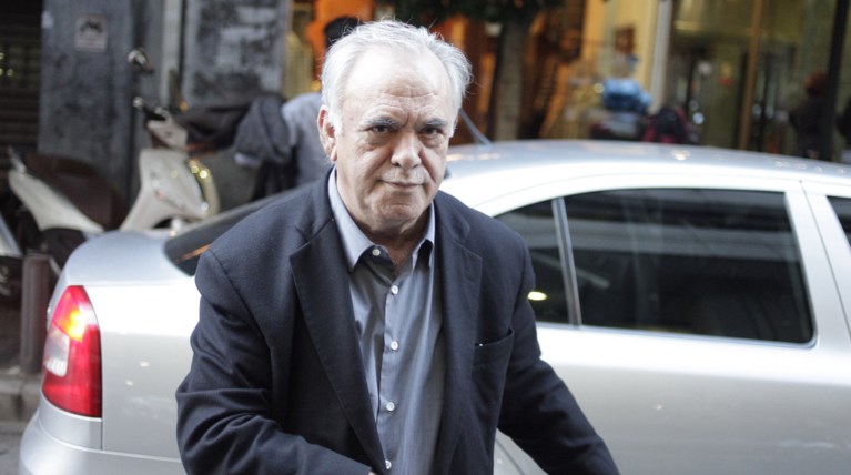 Αυτοκριτική Δραγασάκη: Λάθος η ανάθεση της διαπραγμάτευσης στον Βαρουφάκη