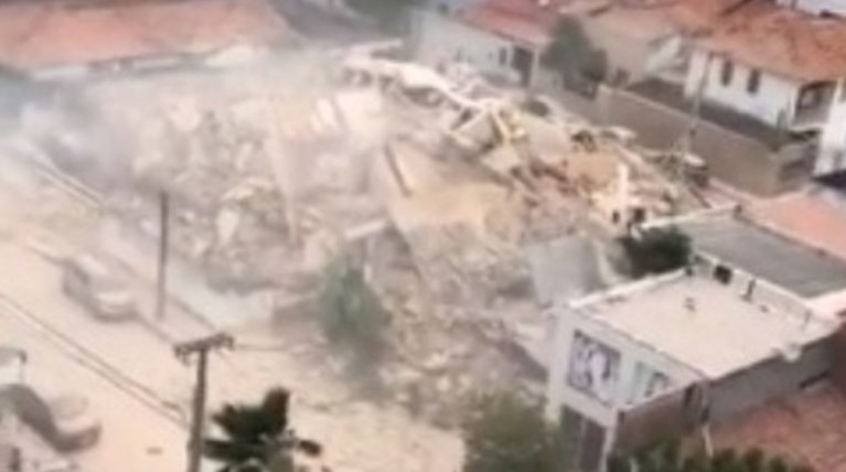 Βραζιλία: Επταώροφο κτίριο κατέρρευσε, τουλάχιστον ένας νεκρός