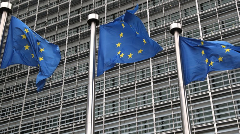 Γαλλικό "μπλόκο" στην ένταξη Αλβανίας και Β. Μακεδονίας