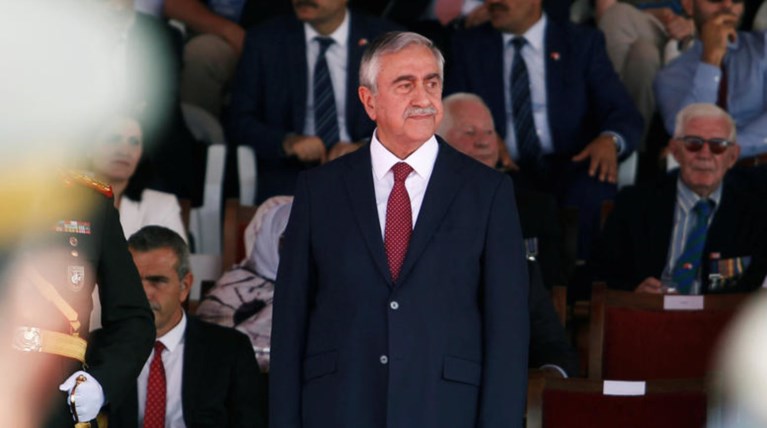 Φάκελο για απειλές & ύβρεις επέδωσε ο Ακιντζί στην Εισαγγελία