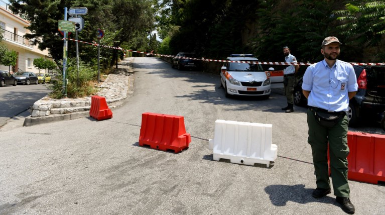 Λυκαβηττός: Δέκα συλλήψεις για κόντρες - Πήραν διπλώματα και άδειες