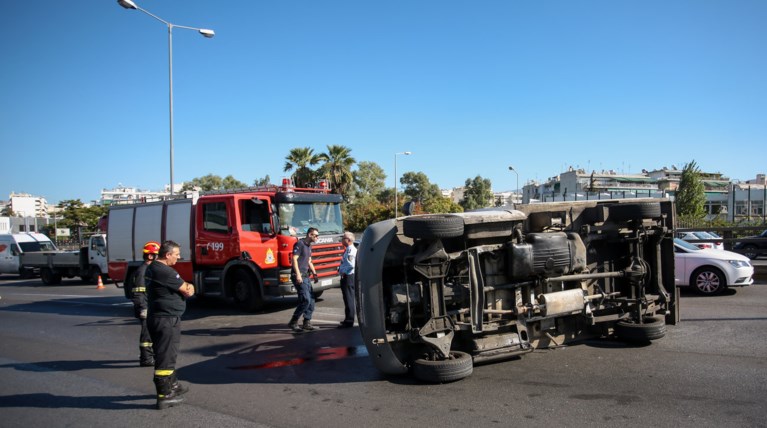 Κυκλοφοριακό κομφούζιο στον Κηφισό από ανατροπή φορτηγού