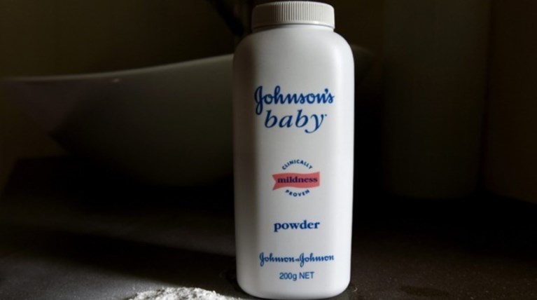 Φαρμακεία αποσύρουν ταλκ της Johnson & Johnson για αμίαντο