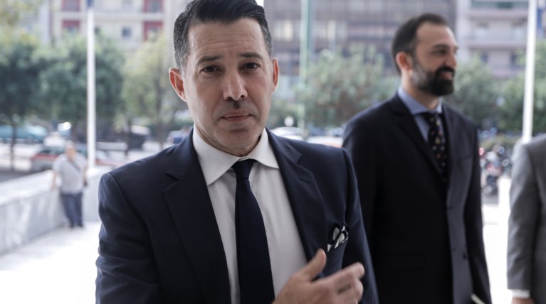 Μανιαδάκης: Ουδέποτε με απείλησε ο Στουρνάρας