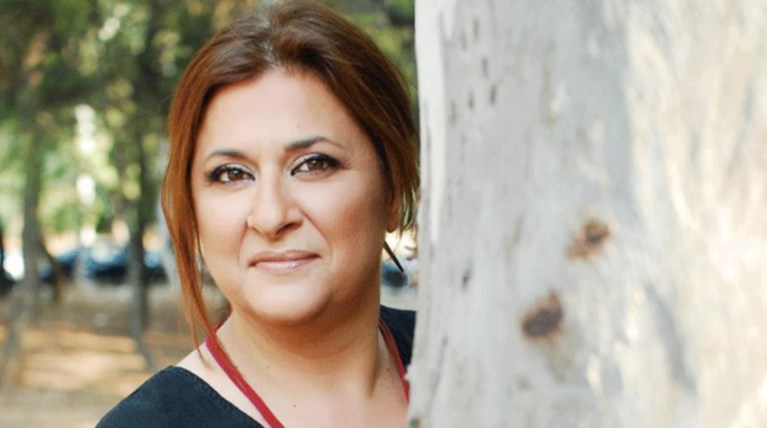 Η Ελισάβετ Κωνσταντινίδου κάνει παράπονα εναντίον του....