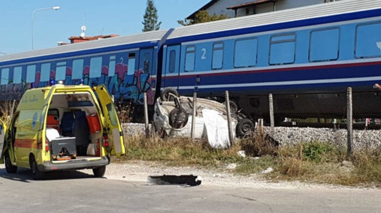 Μία νεκρή από σύγκρουση τρένου με αυτοκίνητο στα Τρίκαλα