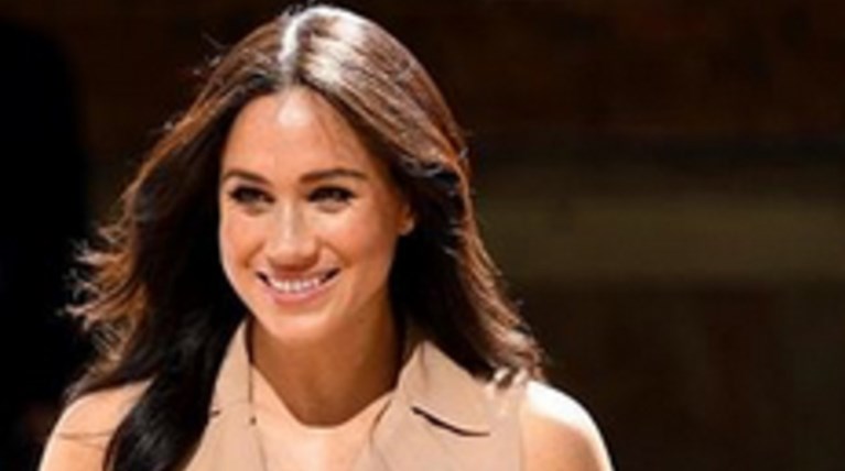 Μέγκαν: Αιφνίδια επίσκεψη σε εργαστήριο γλυκών με «ευπαθείς» εργαζόμενες