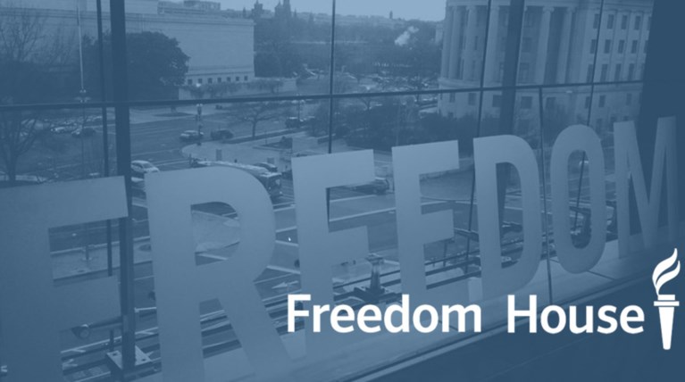 Freedom House: Eνορχηστρωμένη παραπληροφόρηση από κυβερνήσεις