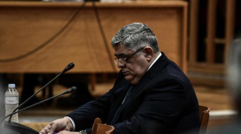 Αμετανόητος ο Μιχαλολιάκος στη δίκη: Πολιτική σκευωρία