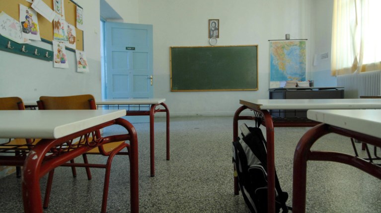 Επίθεση αγνώστων σε προσφυγόπουλο στο γυμνάσιο Νεάπολης