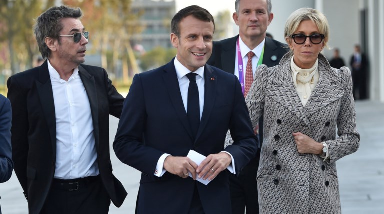 Ο Μακρόν σκληραίνει τη στάση του στο προσφυγικό υπό την πίεση της Λεπέν