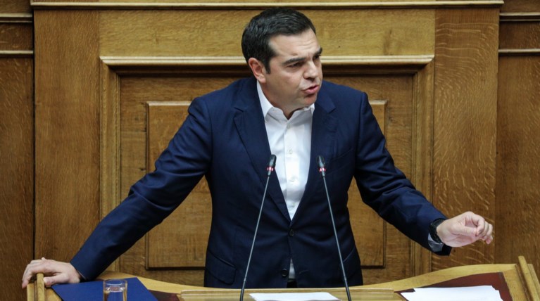 Τσίπρας: Να καταδικάσει ο Μητσοτάκης τους ακραίους στο κόμμα του