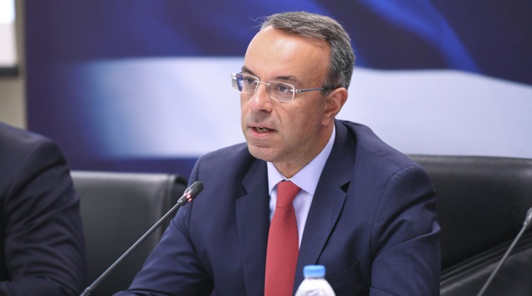 Σταϊκούρας για φορολοταρία: Μελετάμε και επιβράβευση σε είδος