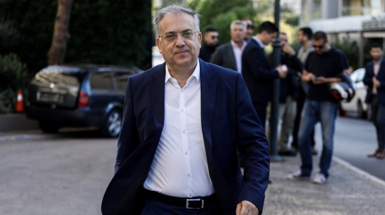 Σε δημόσια διαβούλευση το νομοσχέδιο για την ψήφο αποδήμων