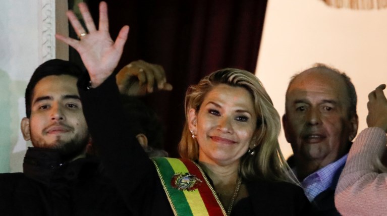 H Ανιες μεταβατική πρόεδρος στη Βολιβία - Μοράλες: Είναι πραξικόπημα