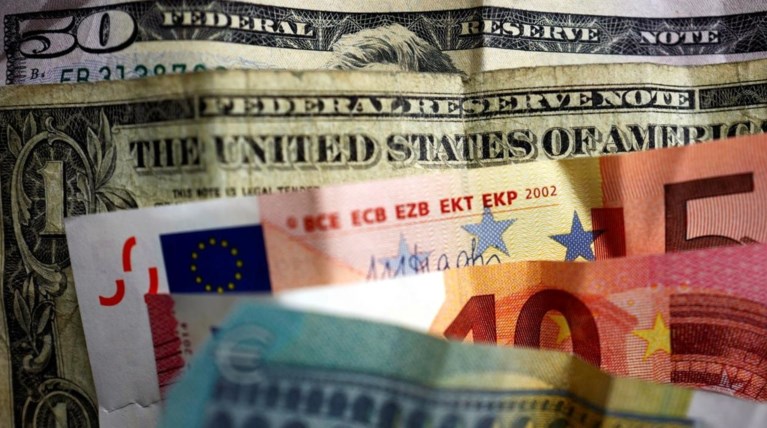 Διατηρούνται οι πιέσεις στα ομόλογα