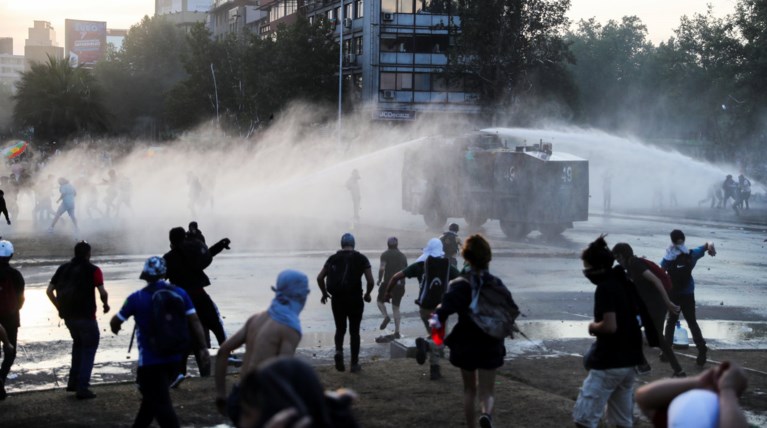 Χάους συνέχεια στη Χιλή - Στους 22 οι νεκροί (φωτό)