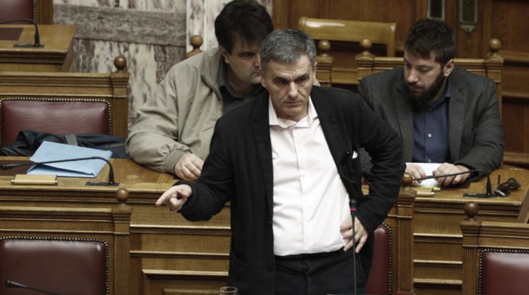 Τσακαλώτος: Η ΝΔ πρέπει να αισθάνεται περίεργα από την έκθεση του ΔΝΤ