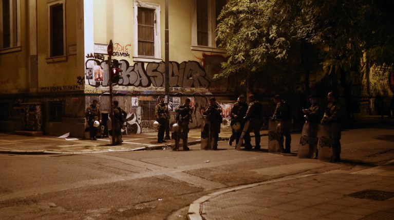 Σε "κόκκινο συναγερμό" η ΕΛΑΣ για θερμό βράδυ στα Εξάρχεια