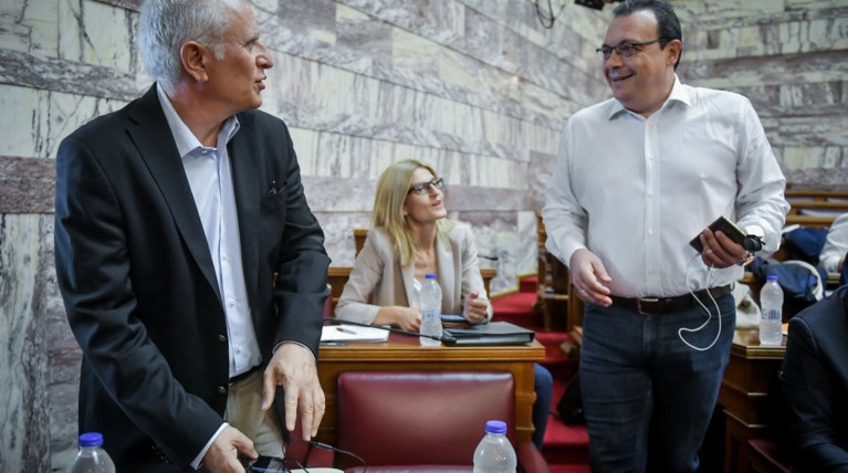 Νομοσχέδιο ΔΕΗ: "Αδιάβαστοι" οι βουλευτές του ΣΥΡΙΖΑ λόγω Πολυτεχνείου