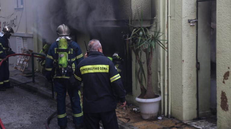 Δύο διαμερίσματα στις φλόγες στην Κρήτη