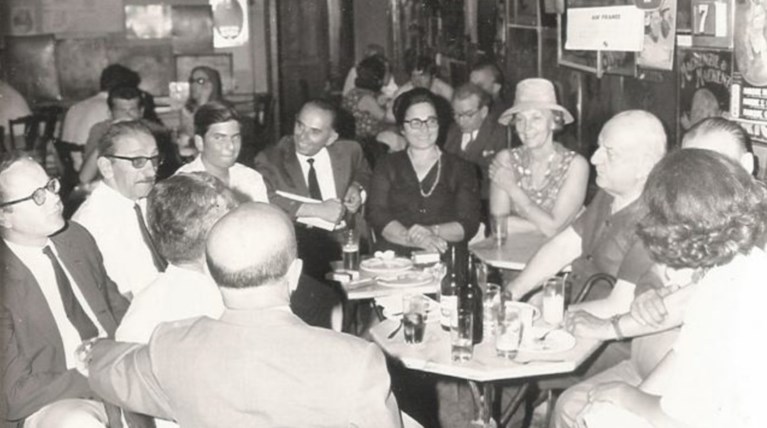 Απότσος:Το ουζερι που έγραψε ιστορία- Το στέκι των πολιτικών