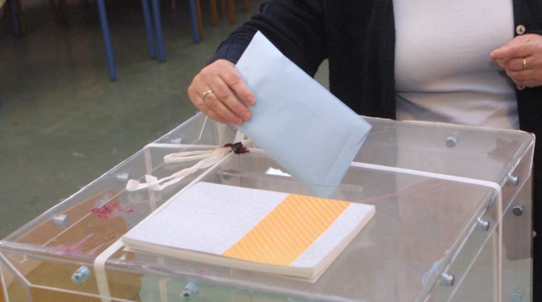 Δημοσκόπηση: Μπροστά με 14% η ΝΔ - «Ναι» σε άσυλο & αντικαπνιστικό