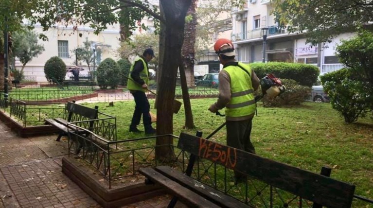 Η πλατεία Τράιμπερ στον Άγιο Παύλο κι η ανάρτηση του Μπακογιάννη