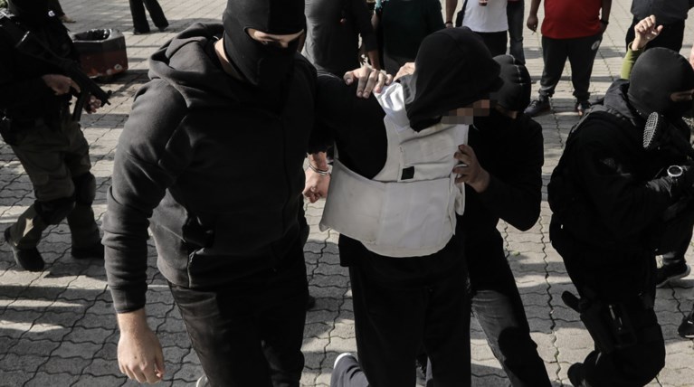 Τρεις τρομοκράτες της Επαναστατικής Αυτοάμυνας αναζητεί η ΕΛΑΣ