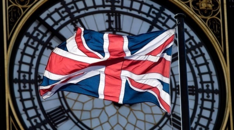 Νέα δημοσκόπηση: Στο 7% περιορίστηκε το προβάδισμα των Τόρις