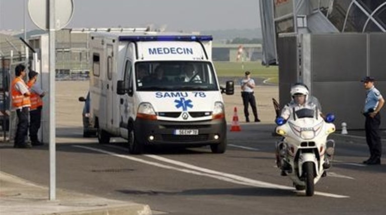 Σοκ στη Γαλλία: 18χρονη αυτοπυρπολήθηκε & πήδηξε από παράθυρο σχολείου