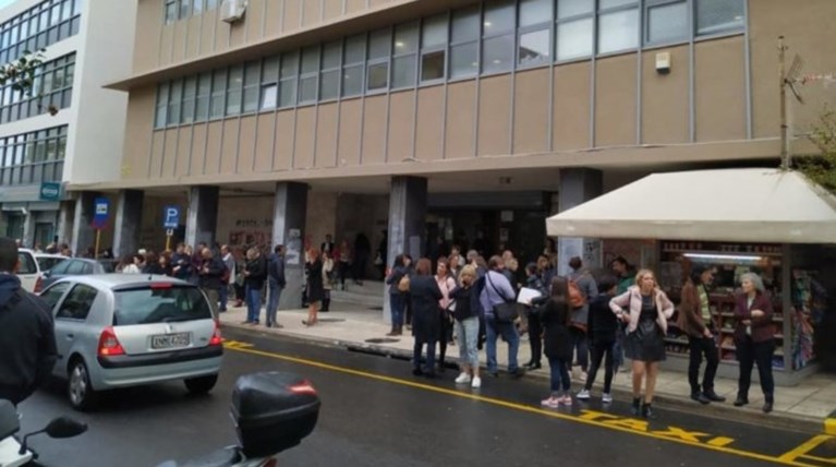 Σεισμός: Οι κάτοικοι των Χανίων βγήκαν στους δρόμους - έκλεισαν σχολεία