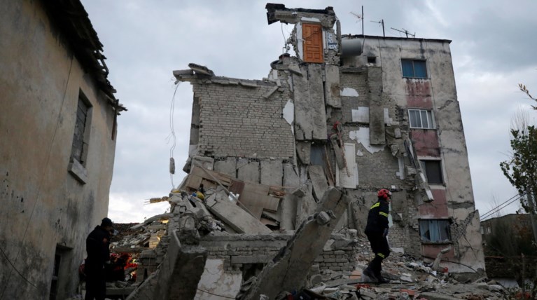 Αλβανία: Αγωνία στα συντρίμμια για τους επιζώντες - Mάχη με τον χρόνο