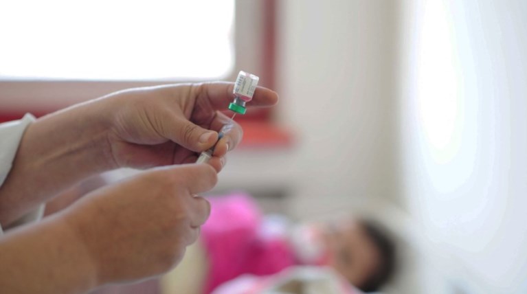 Τι είναι η διφθερίτιδα: Συμπτώματα, αντιμετώπιση & πρόγνωση