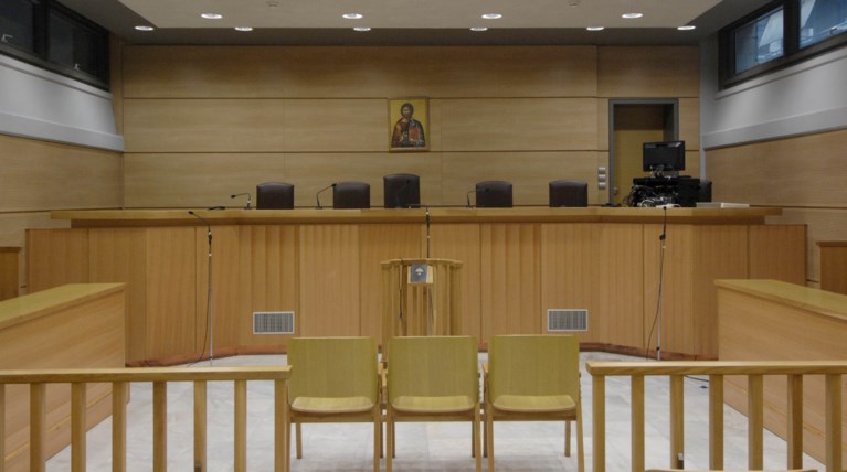 Λάρισα: Κάθειρξη 8 ετών στην τραπεζικό που υπεξαίρεσε 1,8 εκατ. ευρώ