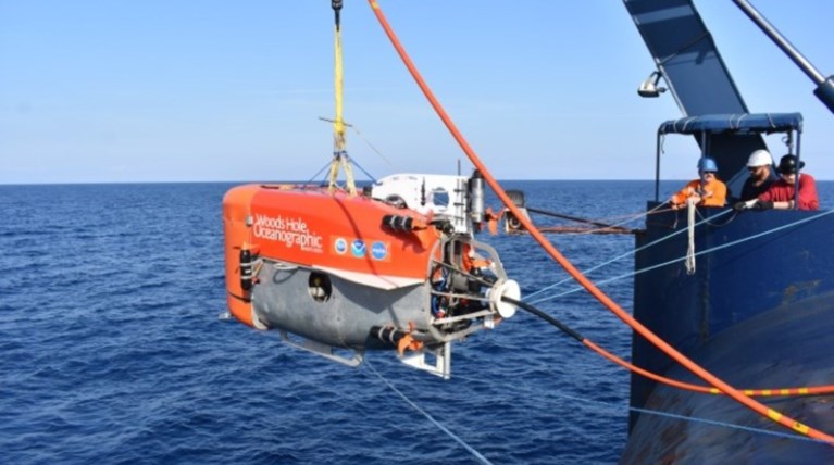 NASA σε Σαντορίνη: Υδροθερμικές «καμινάδες» στον βυθό του ηφαιστείου