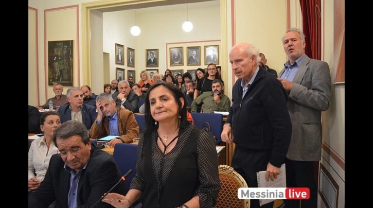 Καλαμάτα: Το "μπλόκο" στο δίκτυο 5G ήταν και λόγω... στείρωσης