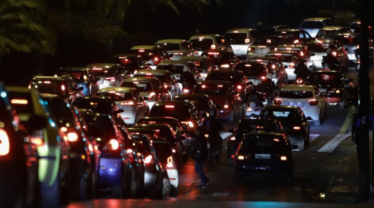 Χάος στους δρόμους: Μποτιλιάρισμα στον Κηφισό