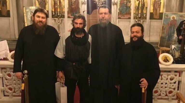 Ο Αρης Σερβετάλης έγινε... Αγιος Νεκτάριος - Ομιλία σε εκκλησία [εικόνες]