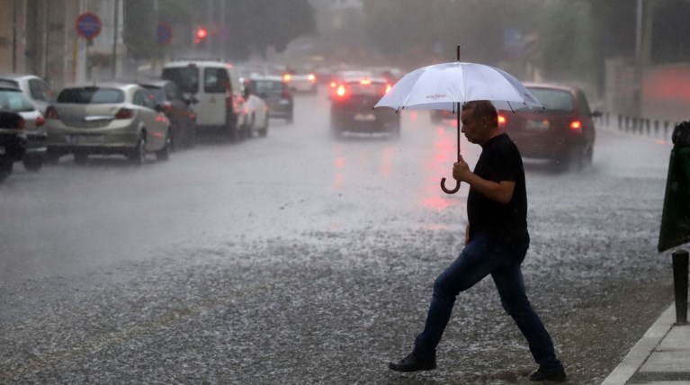 Εκτακτο δελτίο καιρού: Ερχονται καταιγίδες και χαλάζι απόψε