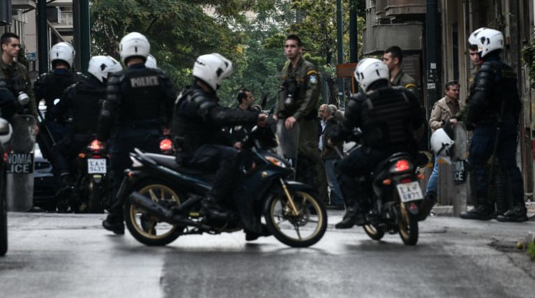 Ερχονται... εορταστικές εκκενώσεις καταλήψεων από την ΕΛΑΣ