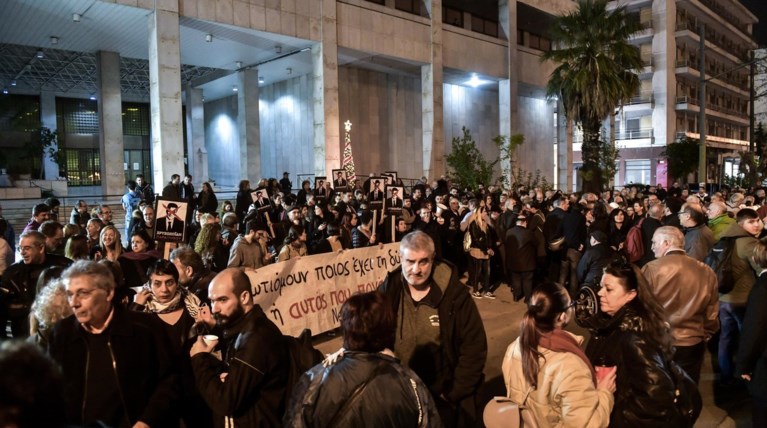 Ο ΣΥΡΙΖΑ έξω απο τη ΓΑΔΑ ενάντια στην αστυνομική βία